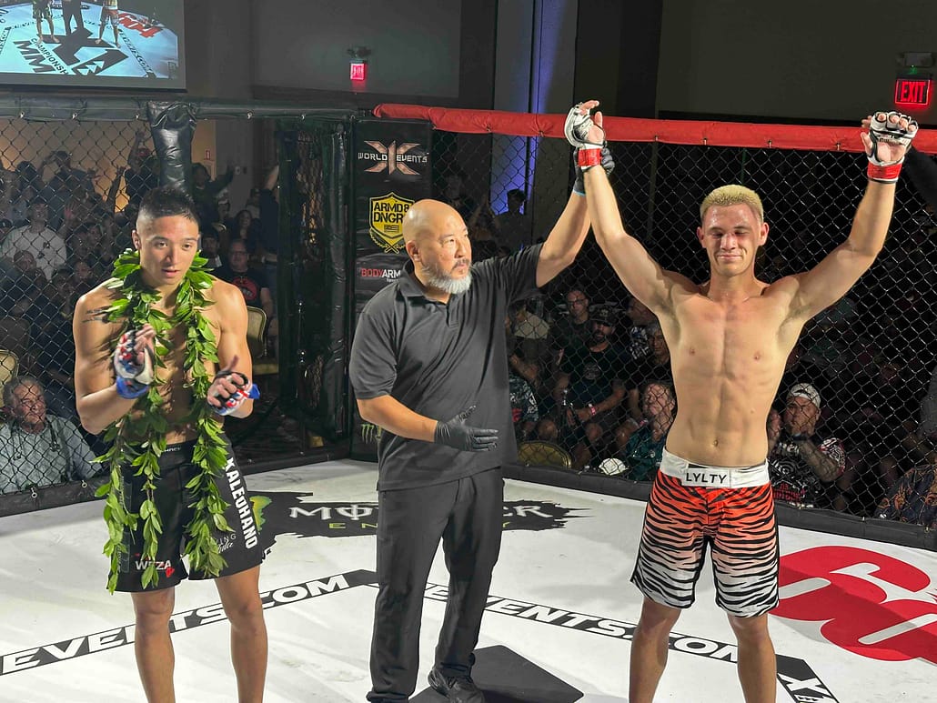 Greyson Lee defeats Tevin Torres