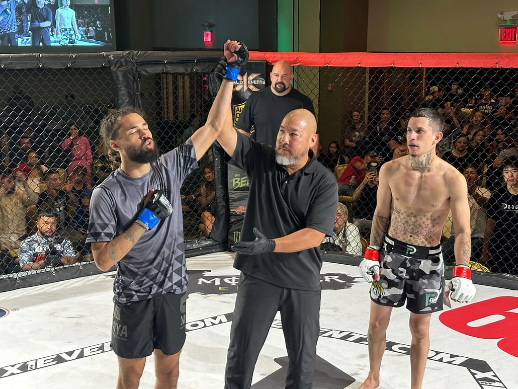 Ikaika King defeated Kapena Kinilau via R1