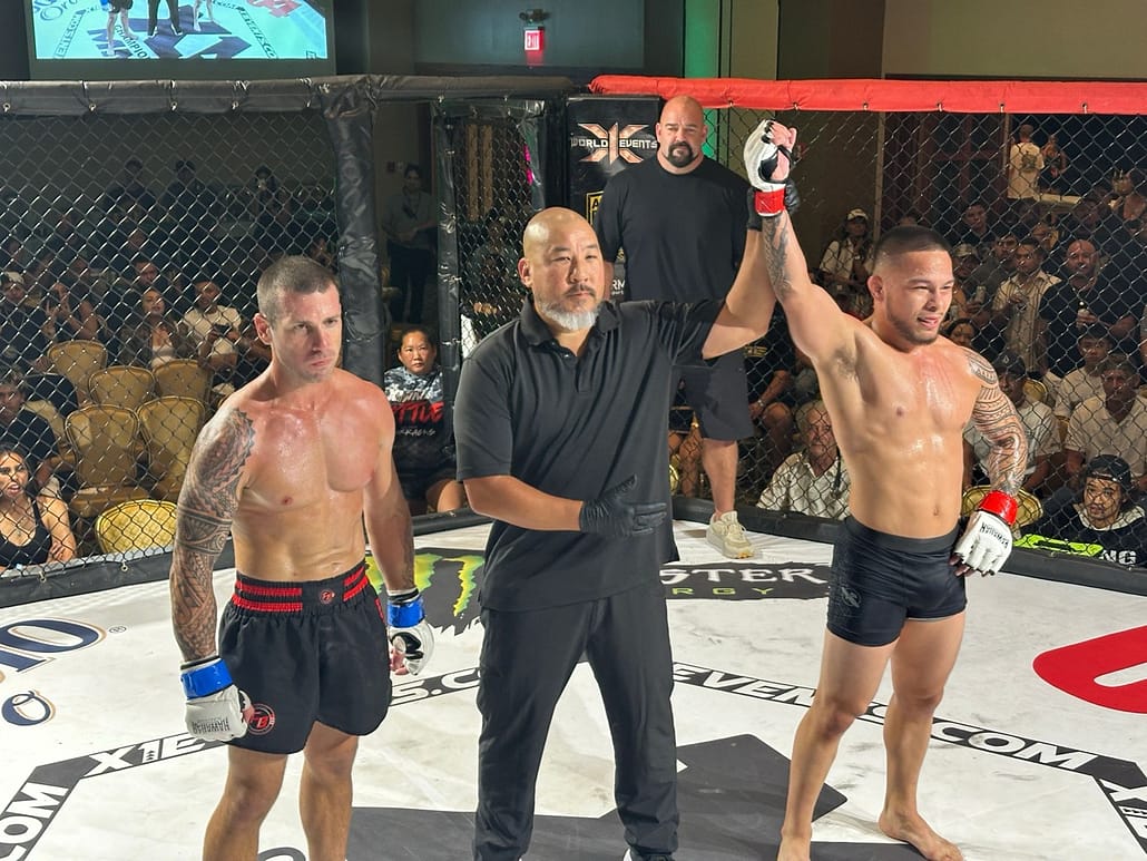 Kimo Rodriguez defeated Derrik Lizama R2