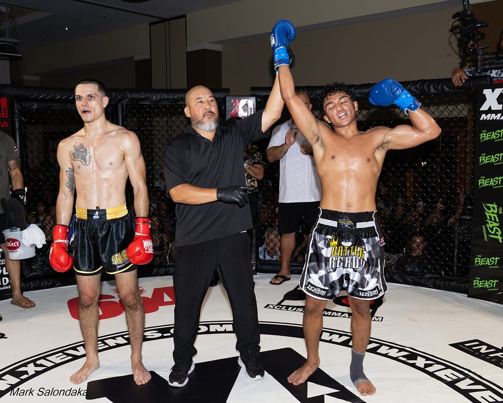 Chris vanny Gonzalez vs. Juan Alvarez