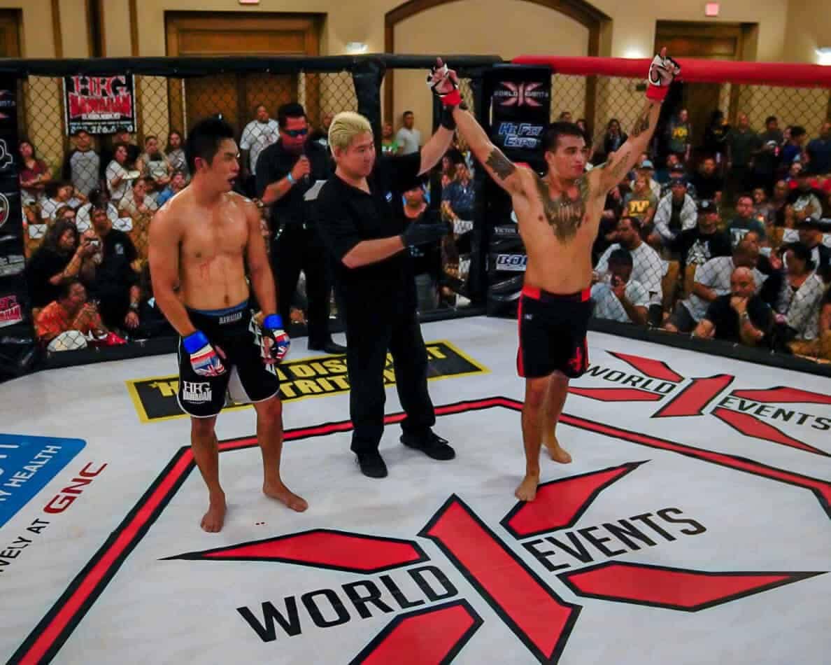 Blake Fialka defetaed Jeremy Santiago