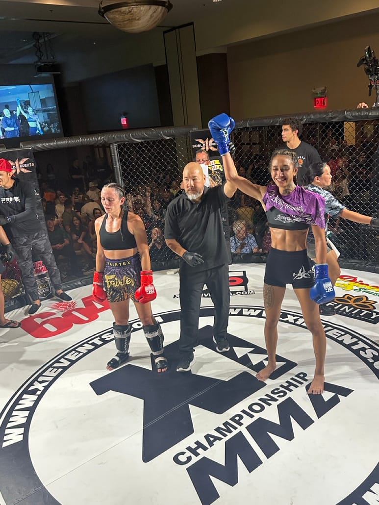 Shania Kahepu'u defeated Candace Collins